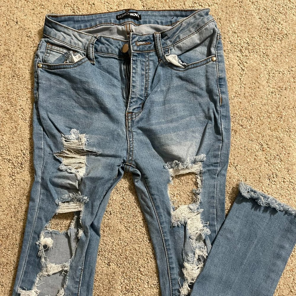 Fashion Nova distressed skinny jeans
